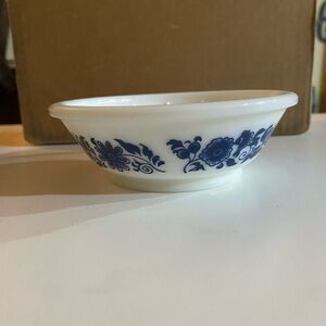 Small blue and white avon bowl delft style